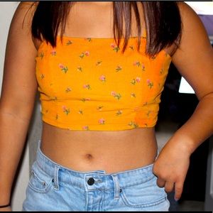 Cute crop top! Size Small
